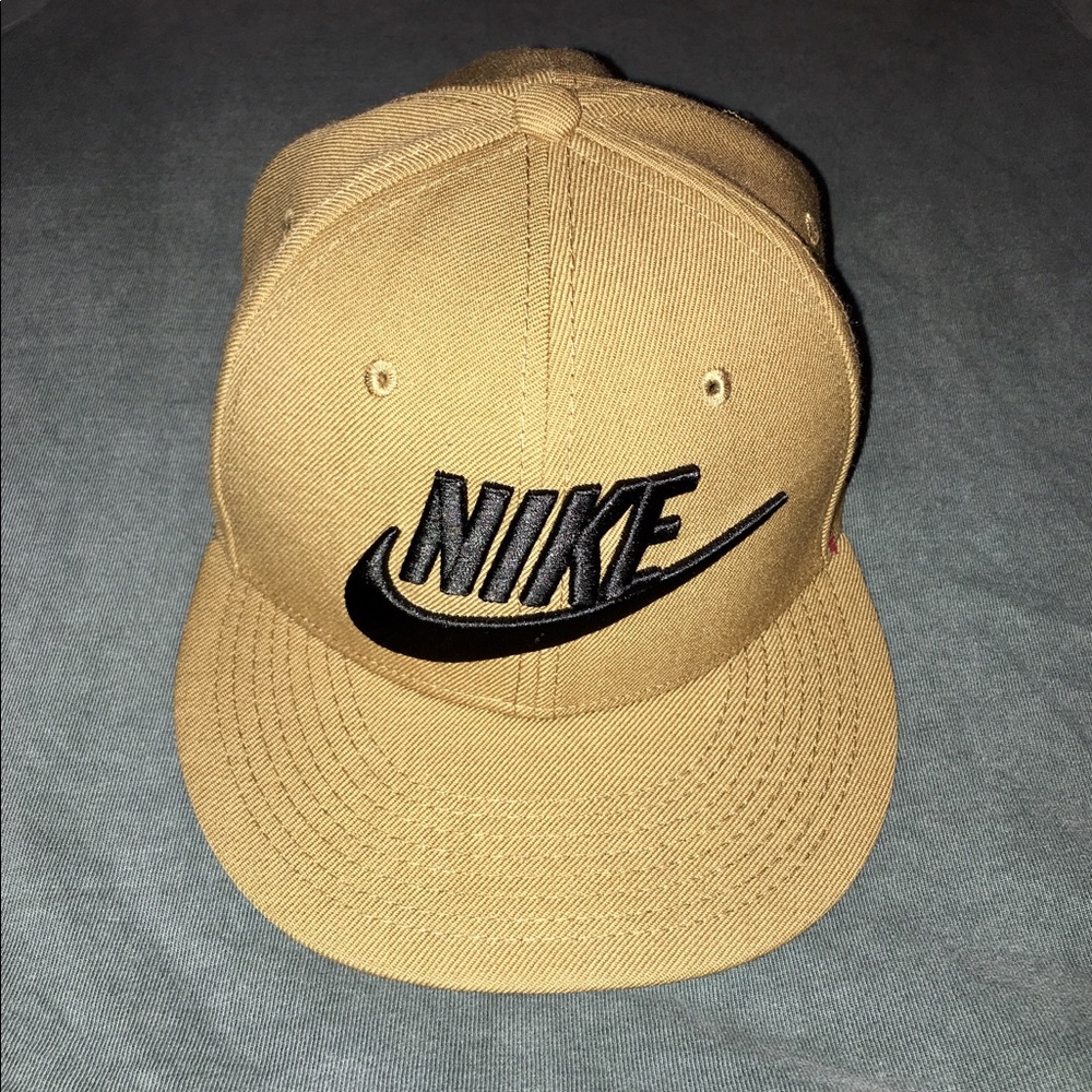 Nike khaki men’s hat